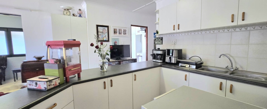 4 Bedroom Property for Sale in Kleinbaai Western Cape